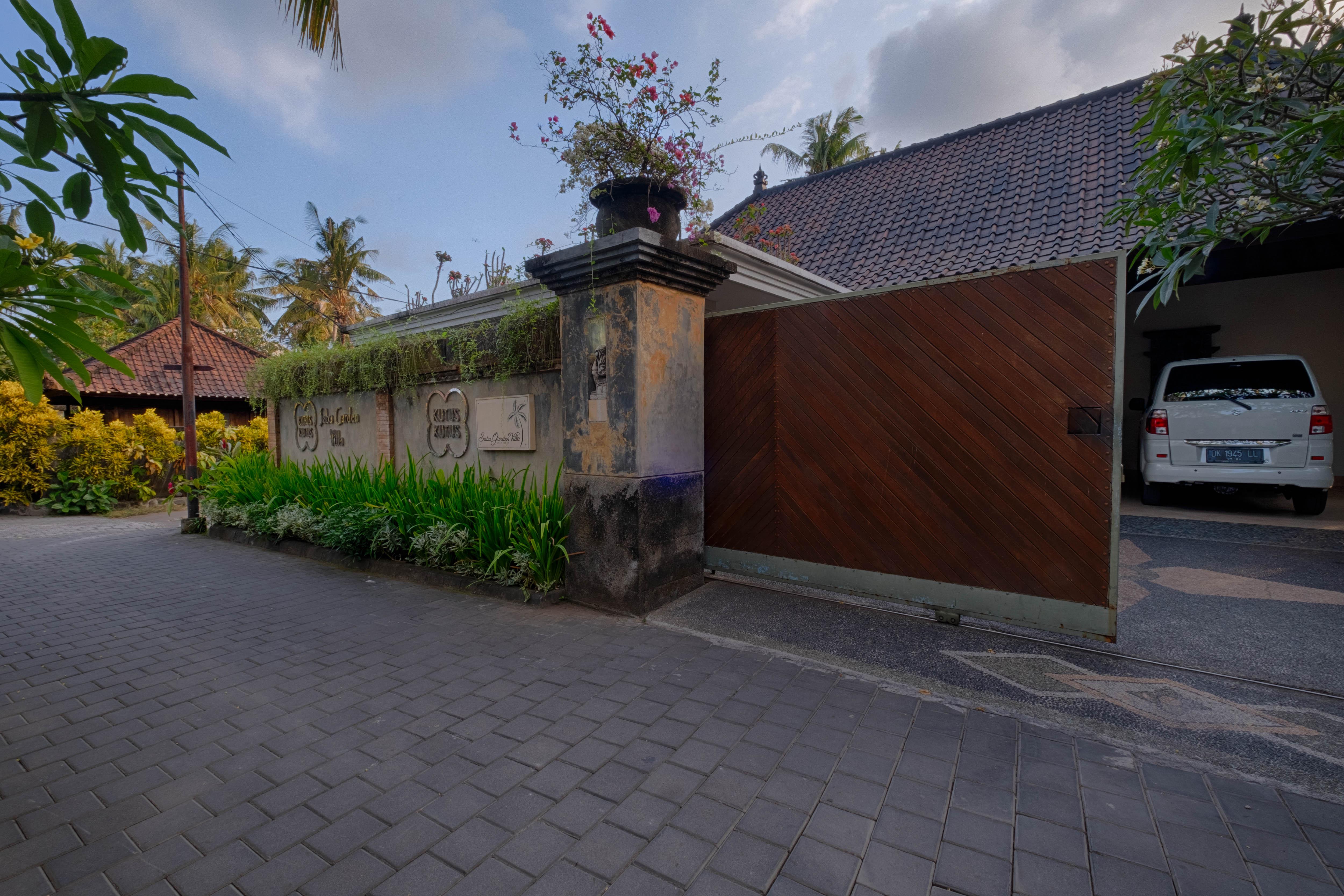 Kutus Kutus Saba Beach Villa Сукавати Экстерьер фото
