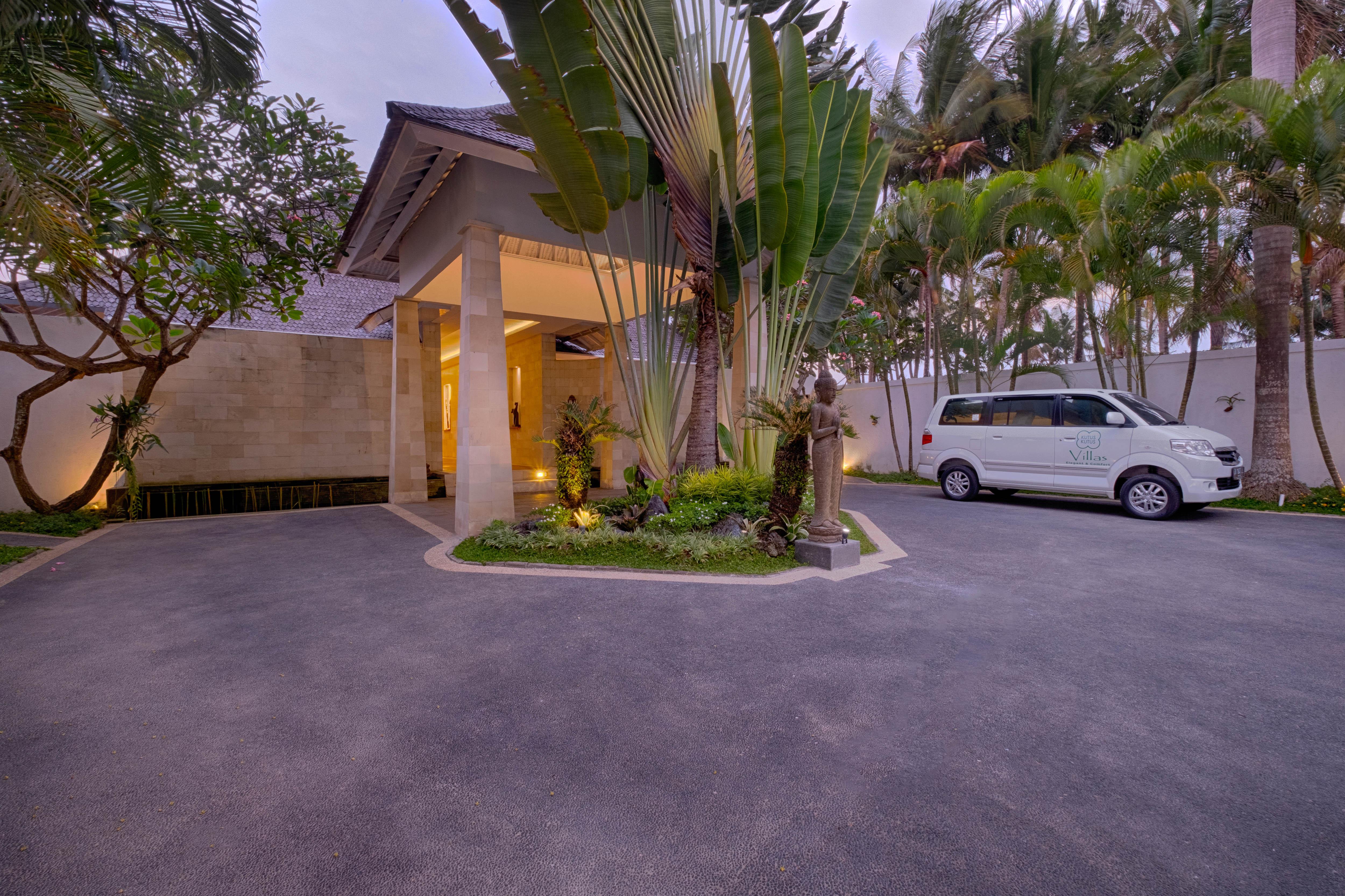 Kutus Kutus Saba Beach Villa Сукавати Экстерьер фото